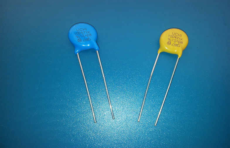70J 0.4W লাইন-রেখা, সার্জ সুরক্ষা Varistor জন্য ধাতু অক্সাইড Varistor MOV 10D471K